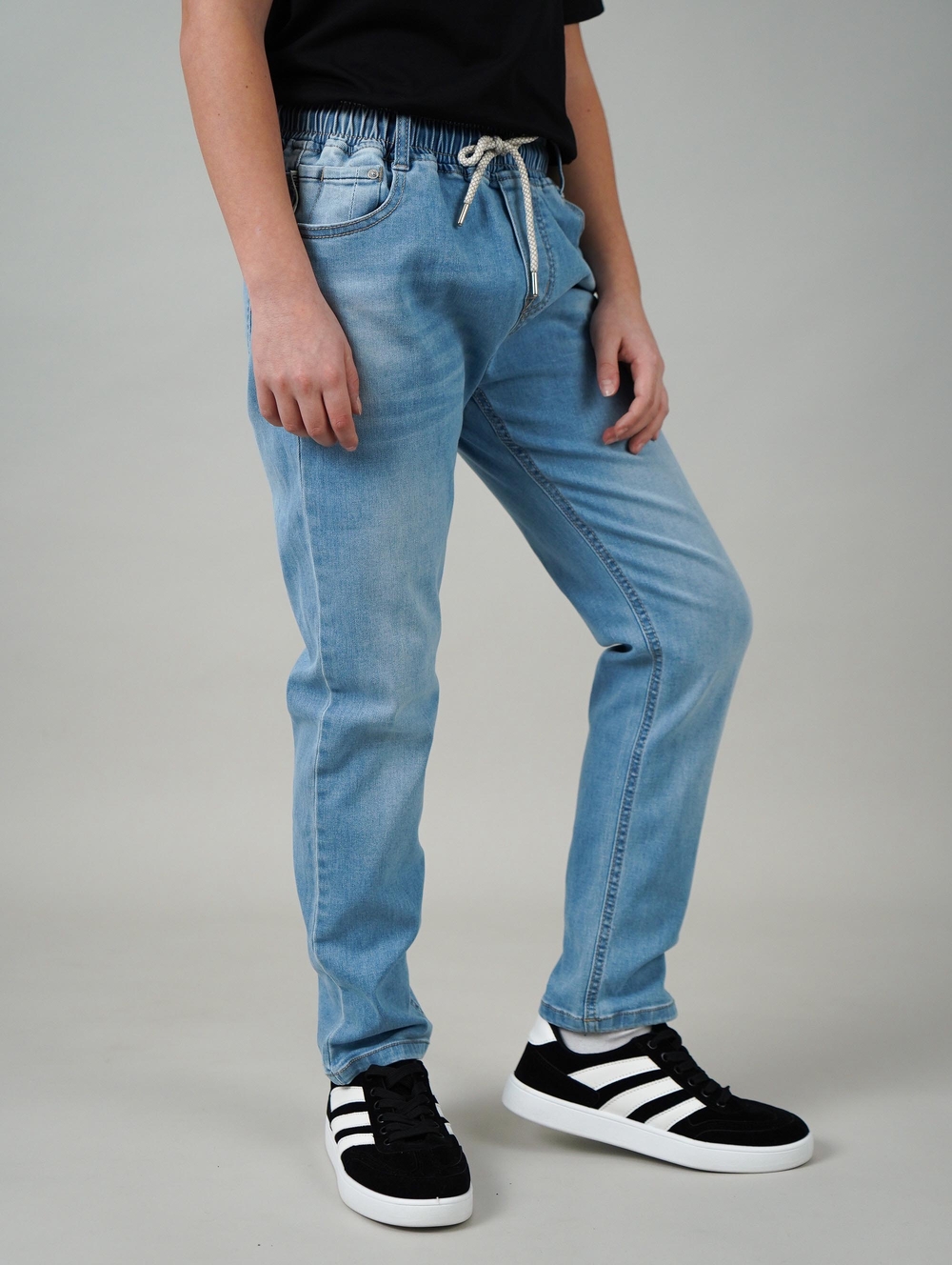 Класичні джинси для хлопчиків