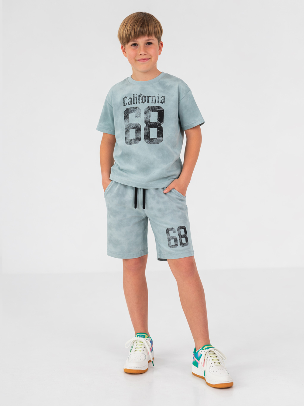 Літній костюм футболка і шорти