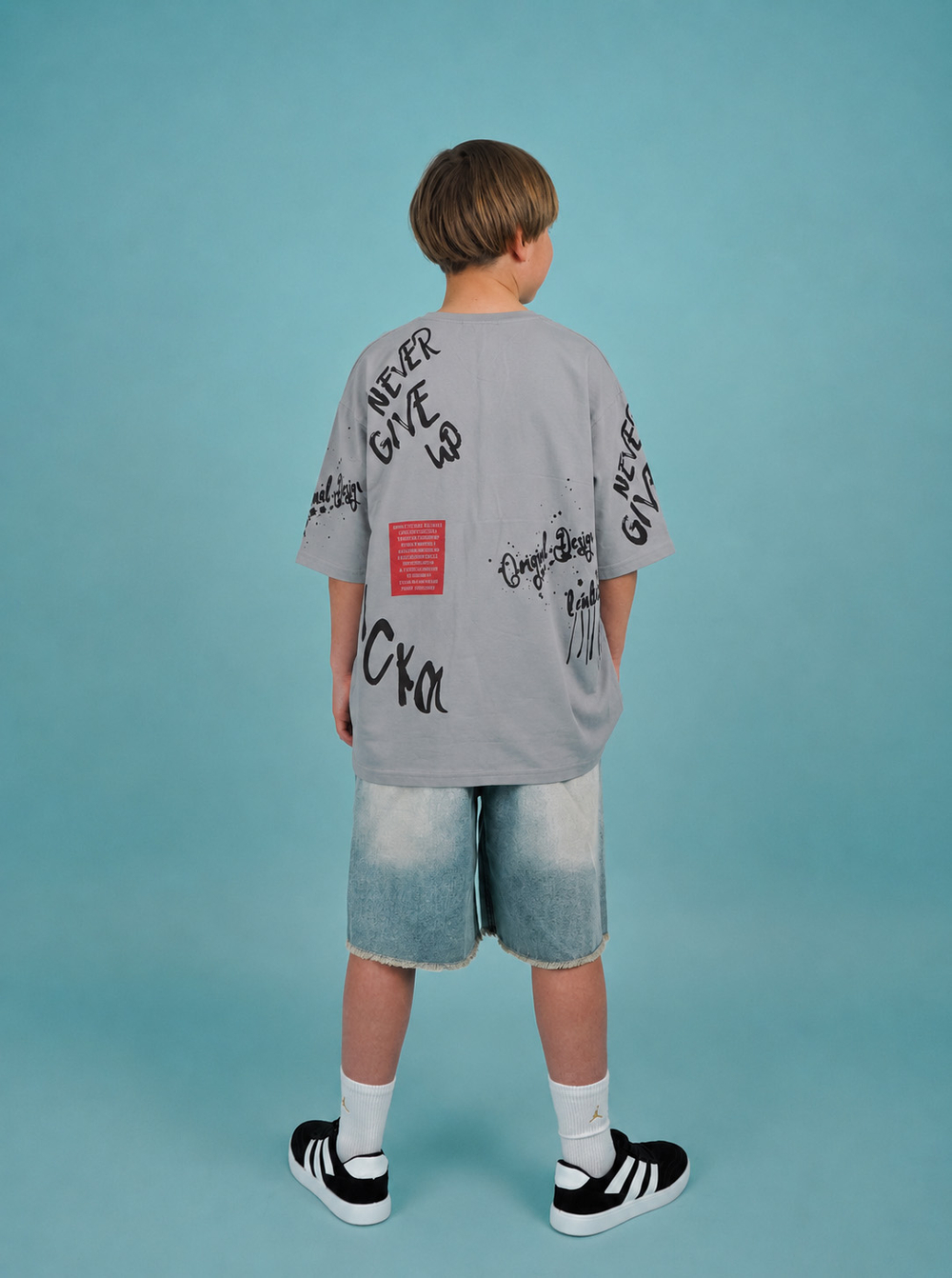 Сіра підліткова футболка оверсайз